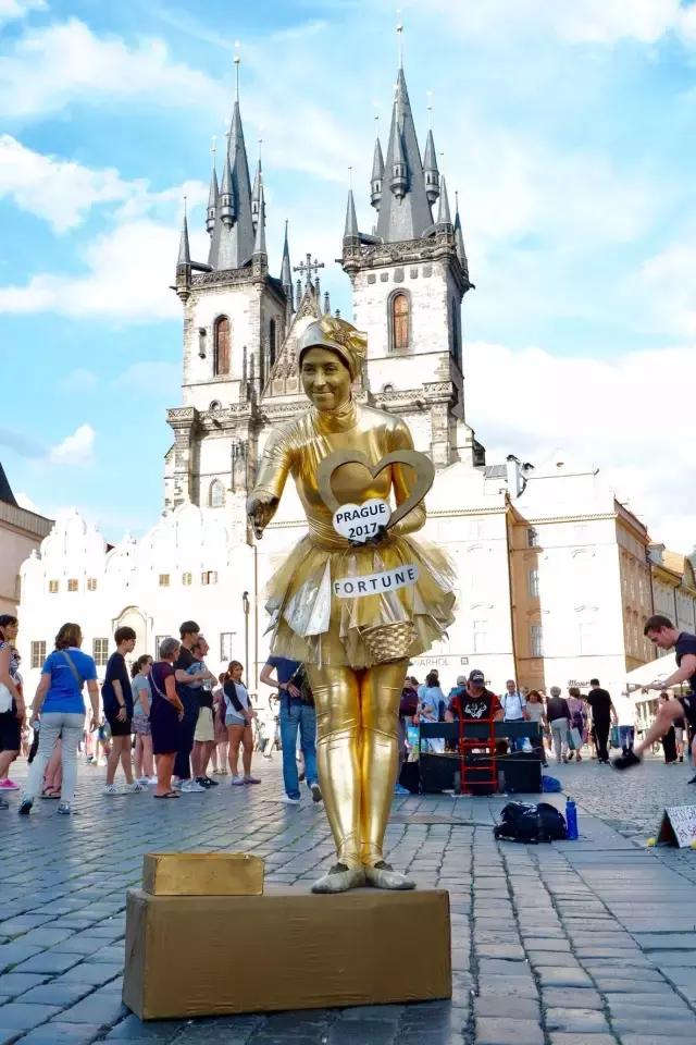 夜王 在线 又名“夜王·皮克”