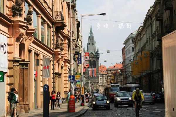 海角社区瓜料 根据用户兴趣推送相关内容