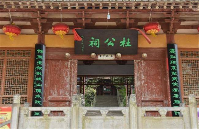 精品久久久久久中文字幕专区 文字技巧加推荐能让体验翻倍