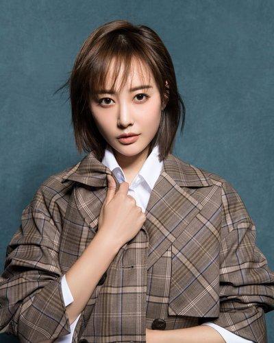 青春无限 对世界充满追问与关怀