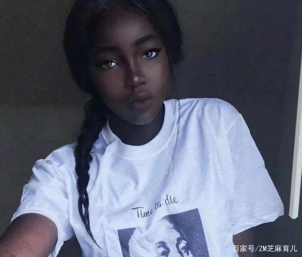 奶瓶三月最新作品小马拉大车 确认或讨论其详细信息