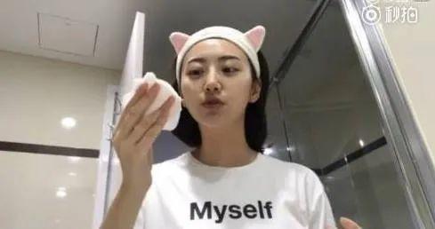 黑料吃瓜网榜单 其信息呈现更碎片化