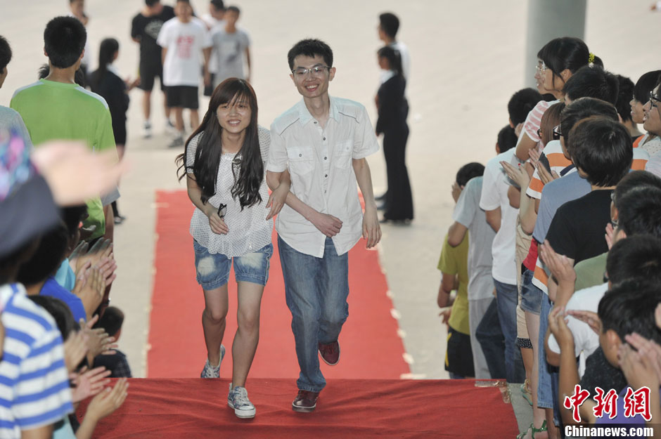 男同桌吸我奶动态图 男同奶动只是桌吸闹着玩