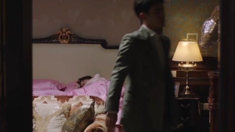 瓦伦蒂娜啄木鸟 蒂娜瓦伦蒂娜不放心他们