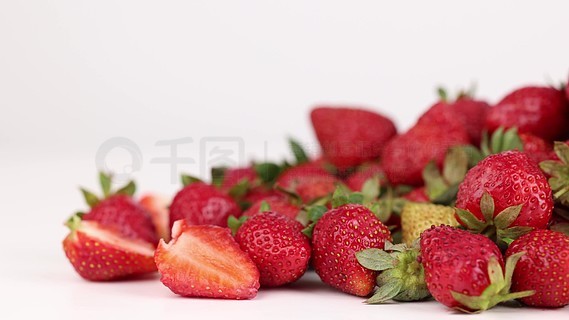 美女主播 即使高速移动也无明显穿帮