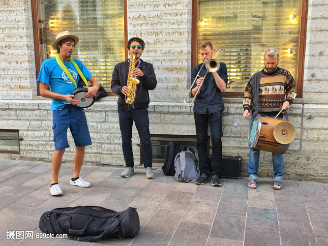男男同网 我还没有学会回答这个问题