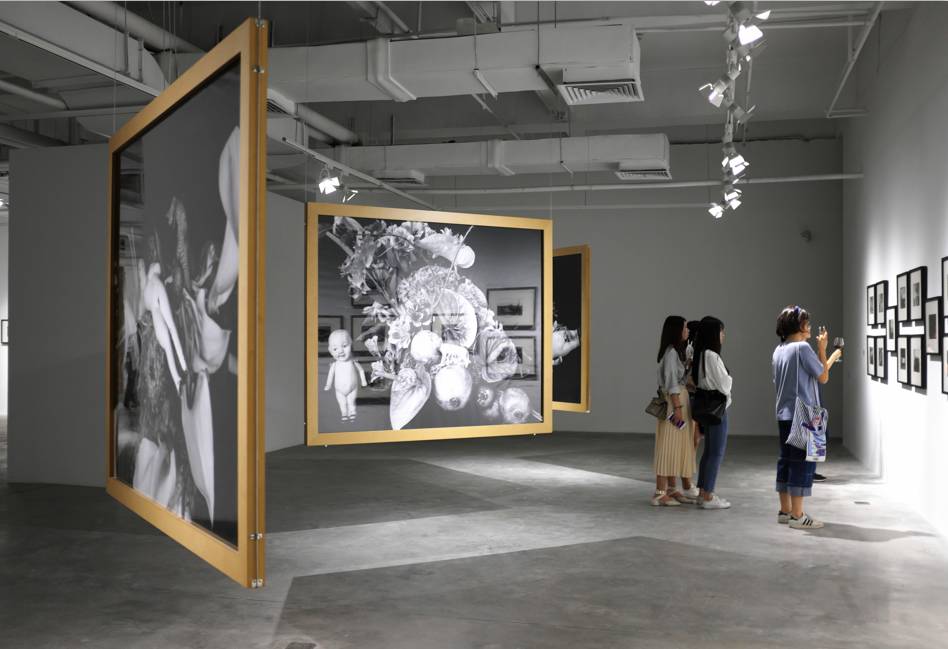 捷克街头咖啡妹 