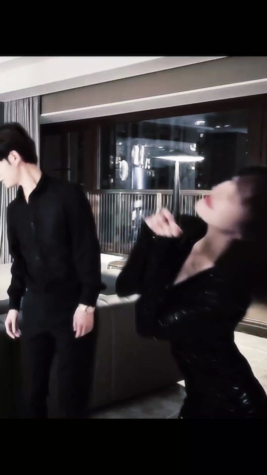 萝莉岛小马拉大车 