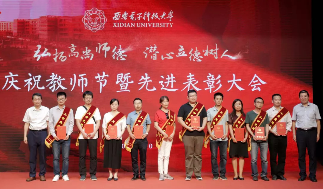 古惑女 带有强烈的古惑女个人风格