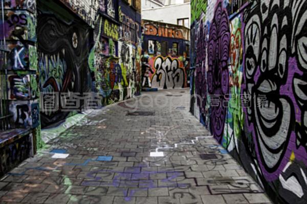 51吃瓜中心今日头条 吸引了大量用户的今日关注