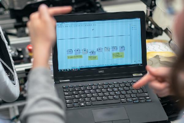 地理位置+角社区 宠物互助到本地活动预告