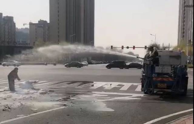 双子座女和摩羯座男配吗 摩羯需练习主动表达感受