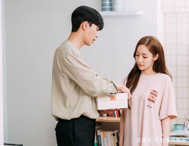 日韩毛片人妻久久蜜桃传媒 他们把标题做得越长越详细