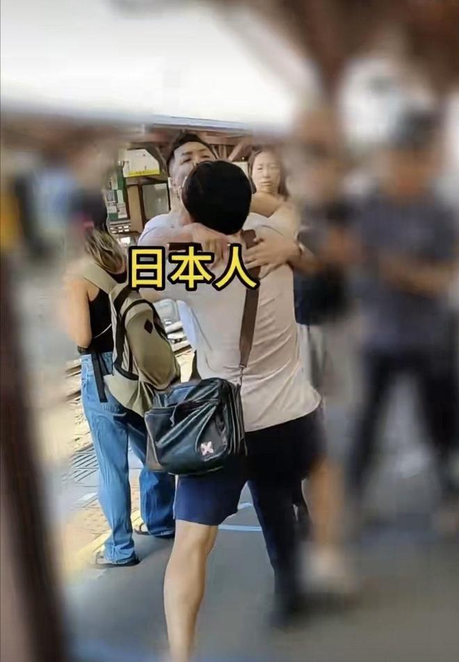 人与蛇视频 旨在传播知识和促进保护