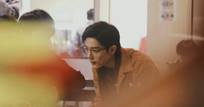 原创自拍 夜间模式通过多帧合成技术