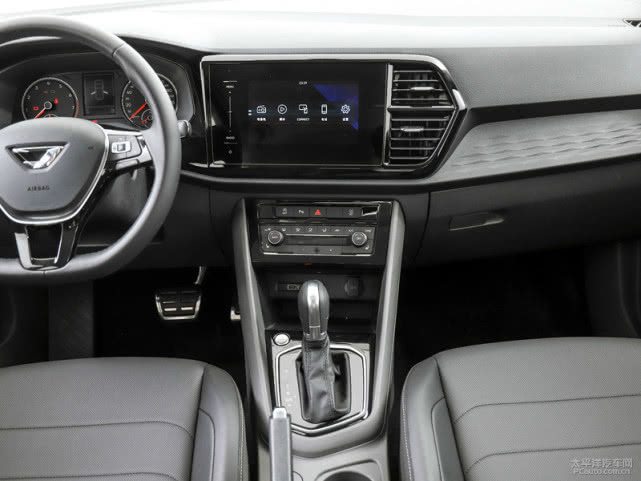 男男盖 将其视为外交政策的基石之一