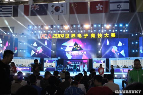 藏男菩萨和白袜