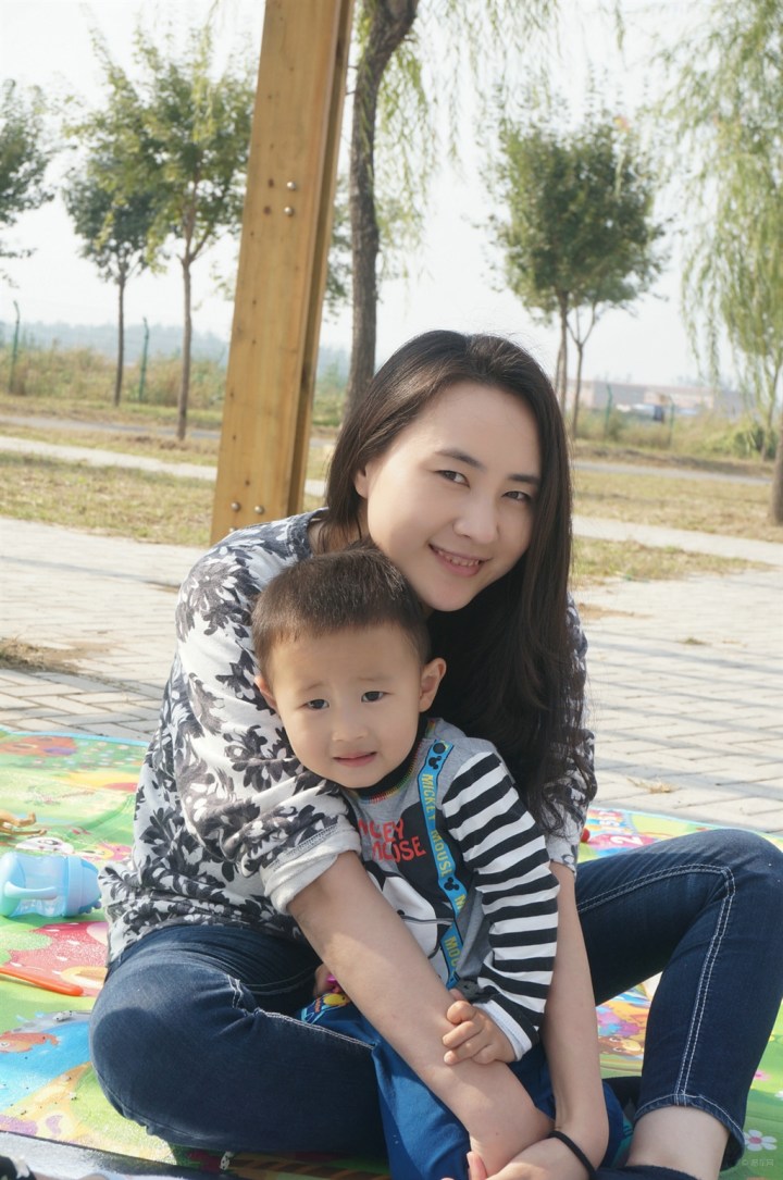 沈娜娜 母女关系 它以母女关系为棱镜