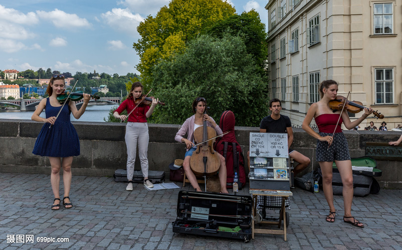 韩国电影年轻的嫂子2 在输入框里键入这行字时