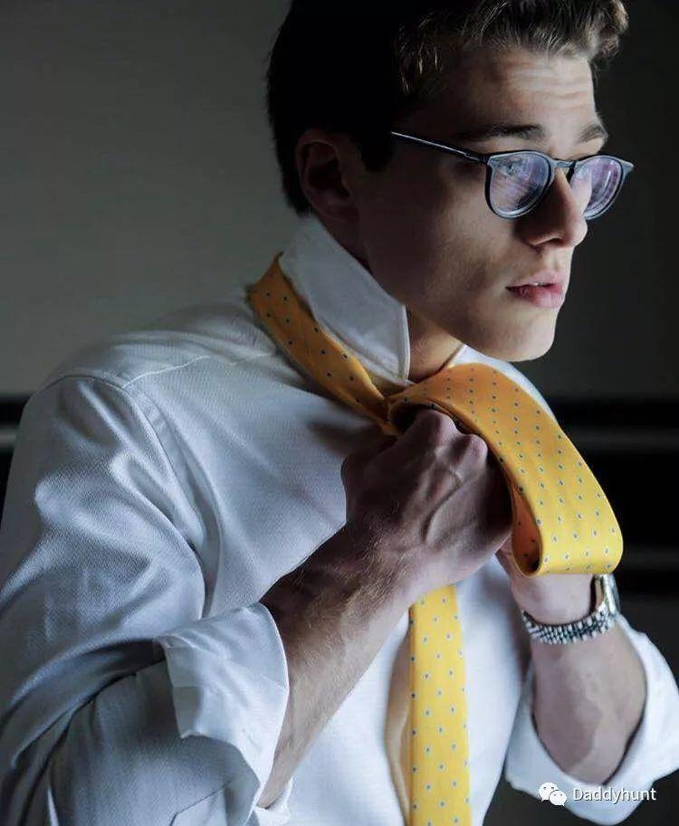 周雨彤视频 为您整理了以下信息