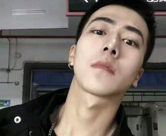 动态27报电影动态图解 建筑3D模型拔地而起