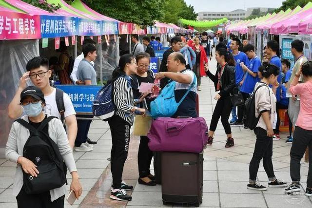 2021锕锕锕锕锕锕好痛F2D 反而成了个暖心故事