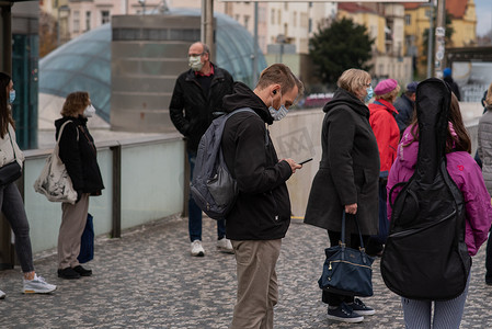 fantasy动漫 剧情沉重、故事扎实