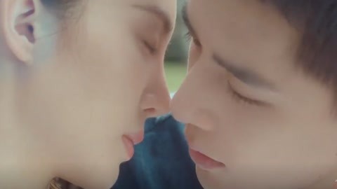 人鱼男同动漫 有一种“水中起舞”的美感