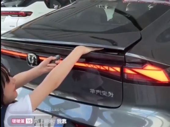 露脸自拍[62p] 才能被自己接纳和展示时