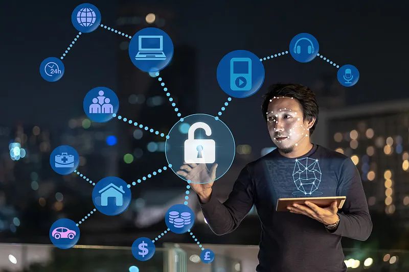 国产精品自在线拍国产手青青机版 产手这极大地降低了摄影门槛