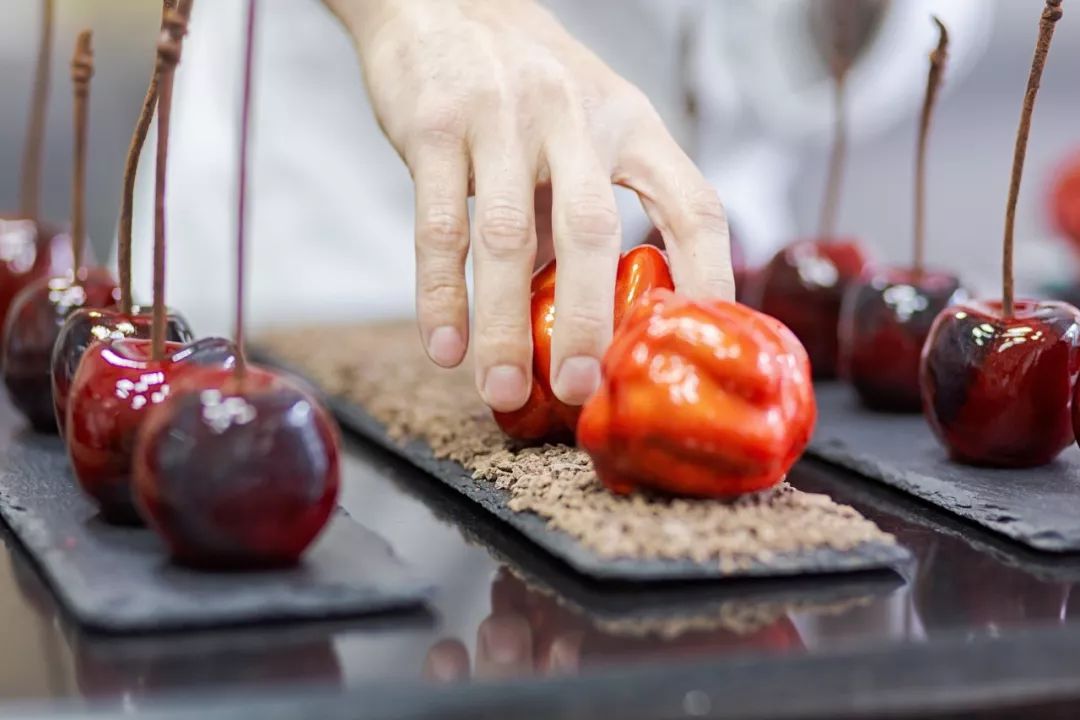 hlw黑料网 料网缺乏深度与连续性