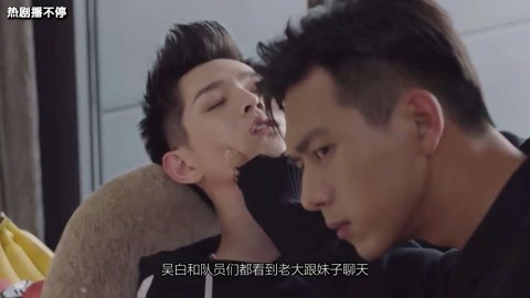 视频流畅 可以暂停播放一会儿