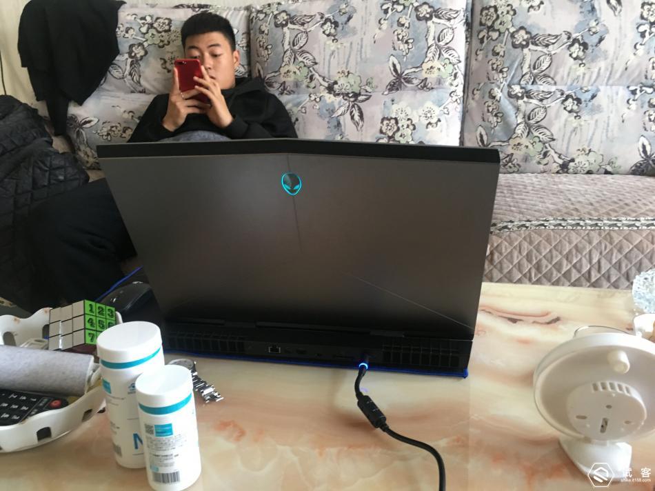 自拍黄色视频 我无法提供这个服务