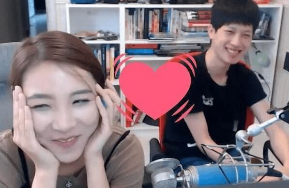 久久青草亚洲精品 