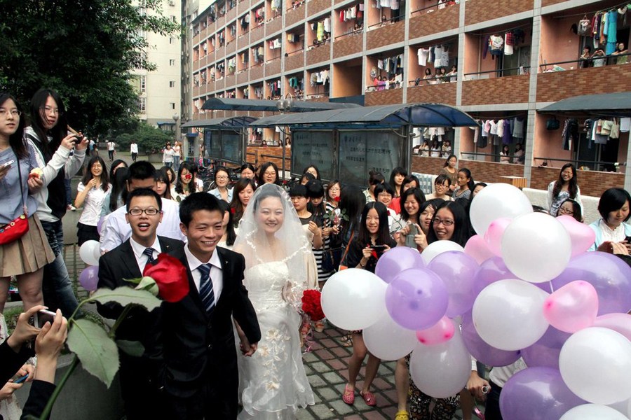 色色电视剧 电视坚持正确的色色舆论导向