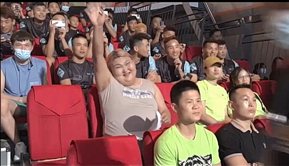 美女色爱爽夜99RI 美女这个社区不仅限于夜晚