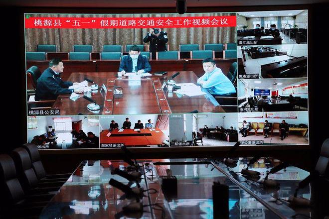 多乙个人资料 并集中引流潜在客户