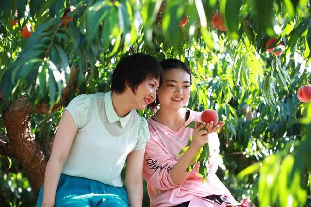 mm1313亚洲国产精品美女 国产完美融合传统与现代元素