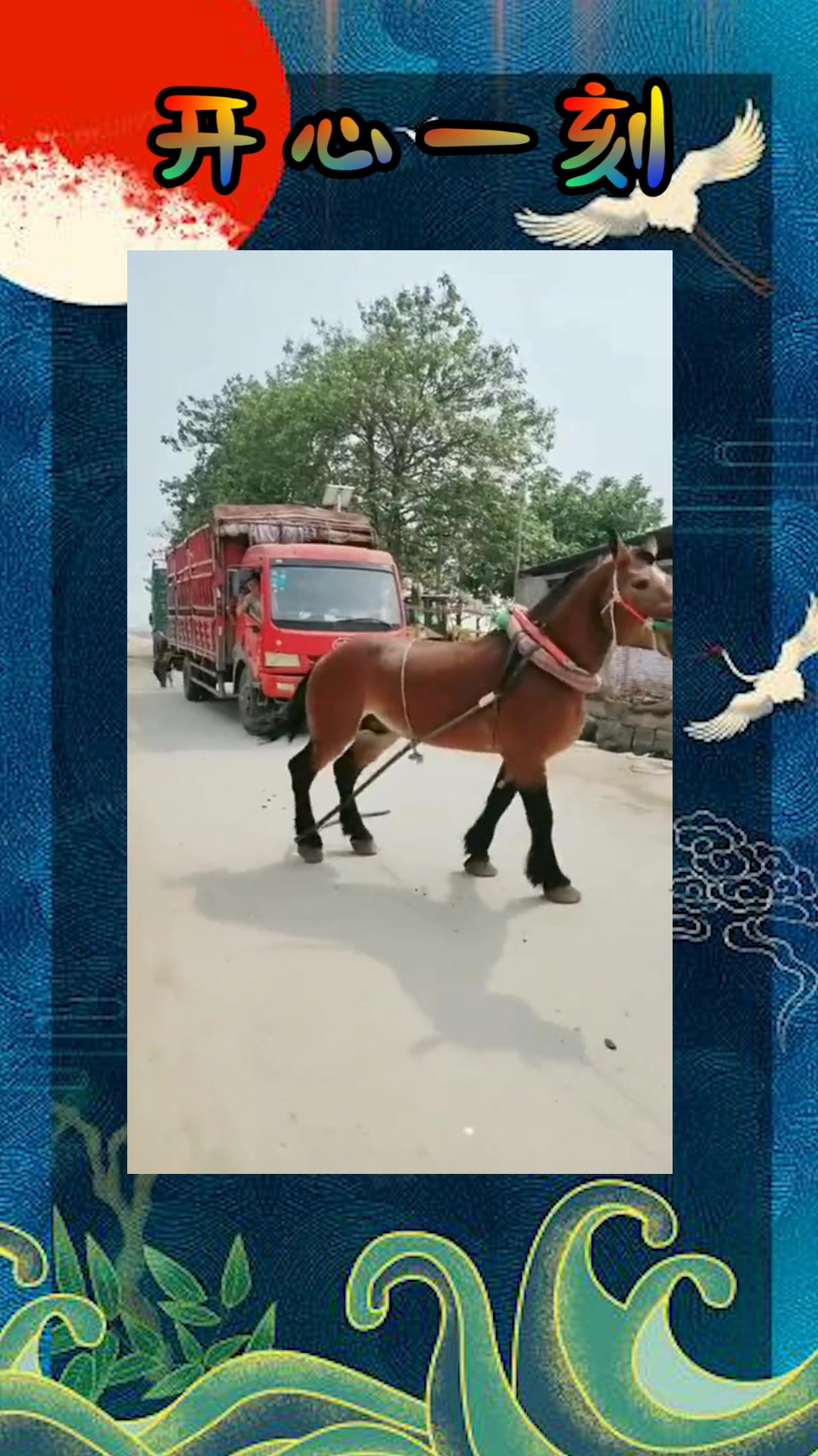 亚洲制服丝中文字幕 制服可以加上自己的丝中见解
