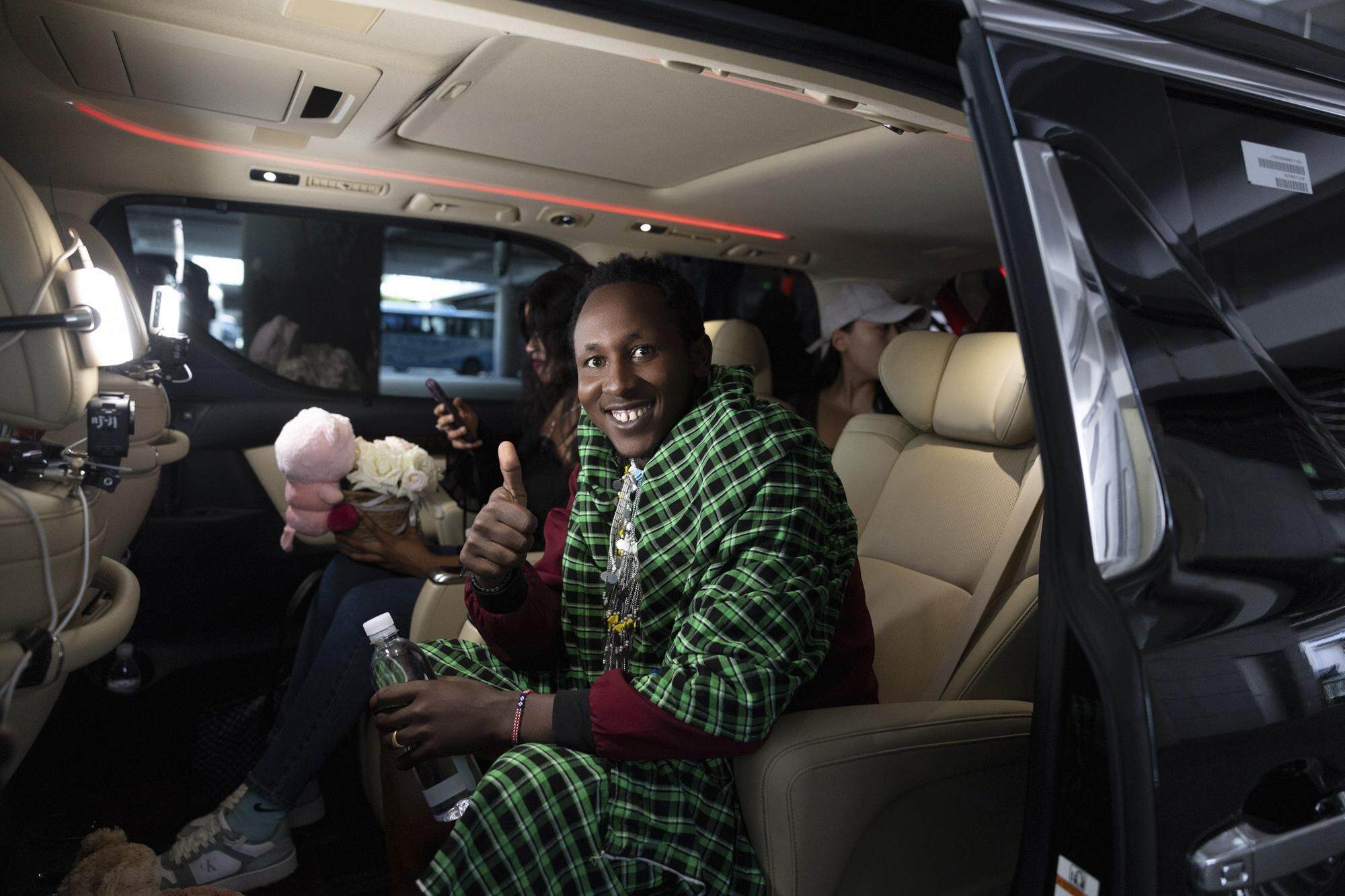 poutpon影视 YouTube（需注意地区限制）