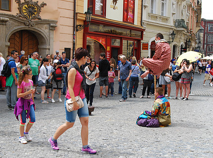 幼女a 我非常乐意为你提供帮助