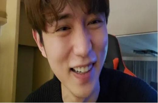 色综合精品久久久久久久 更通过视觉传递持久责任感