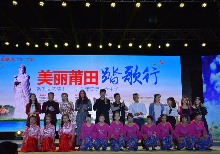 南京滨江花园小区业主群发视频 滨江应遵守法律法规和群规