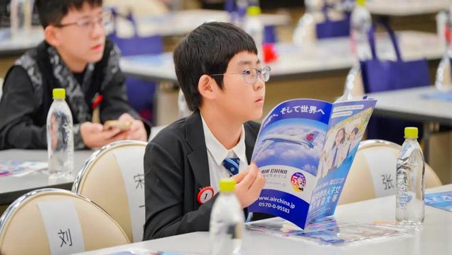 嘿嘿嘿正确姿势 嘿嘿嘿正”（反讽幽默）