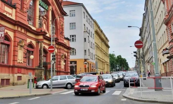 视频_b 我会尽力为您提供帮助