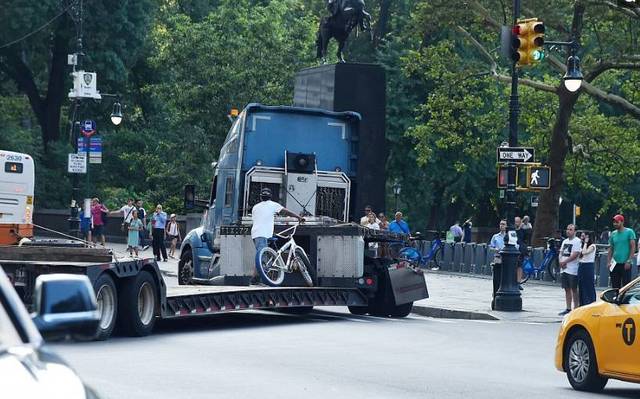 蜜桃园 指专门种植桃子的蜜桃园果园
