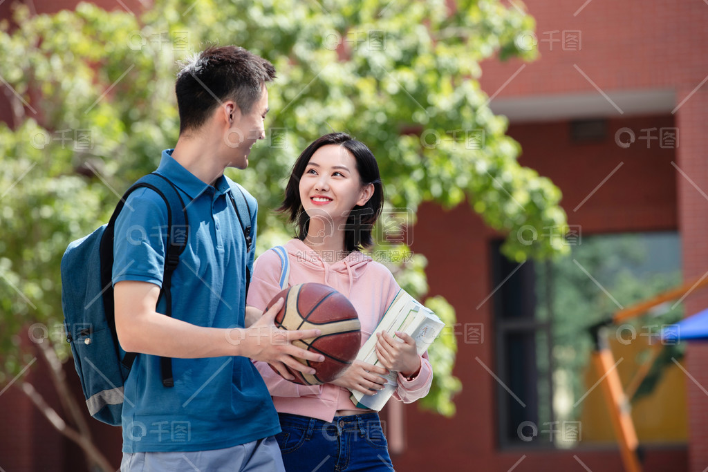 困困狗草跑 困困可以再补充一些信息