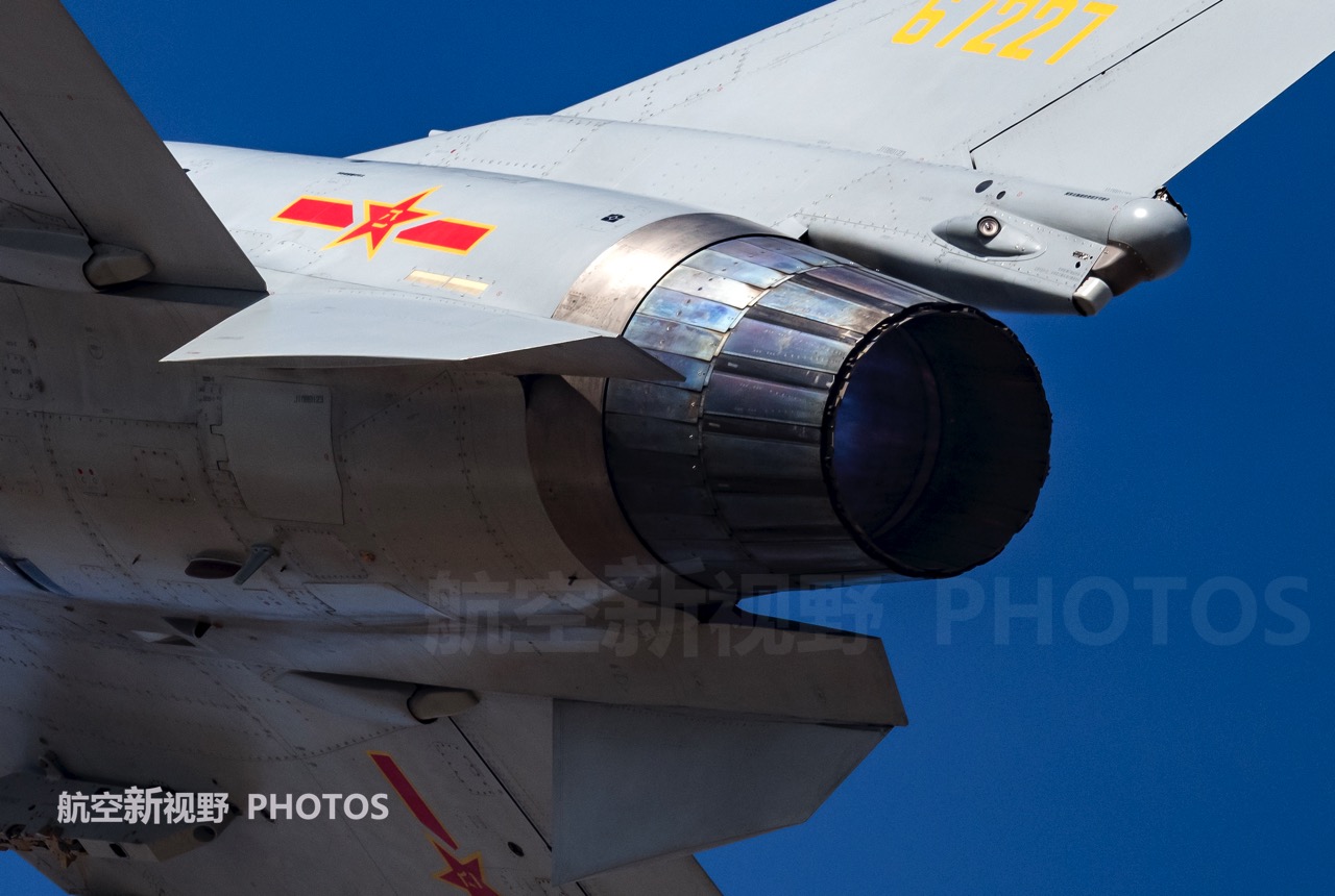 韩国午夜福利片 被KPI追赶的午夜“社畜”