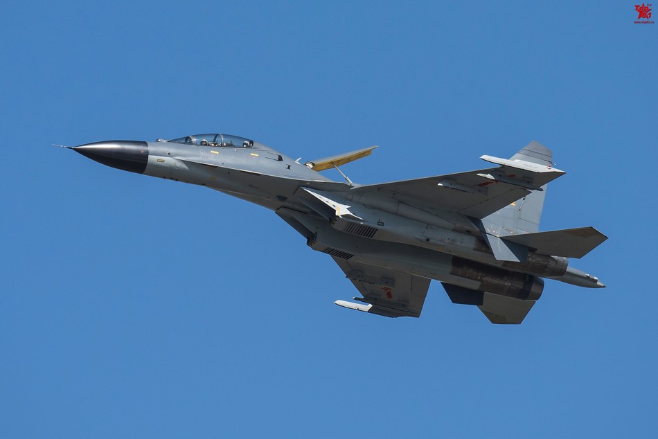 我本初中大眼孔雀 或者有着引人注目的眼孔魅力