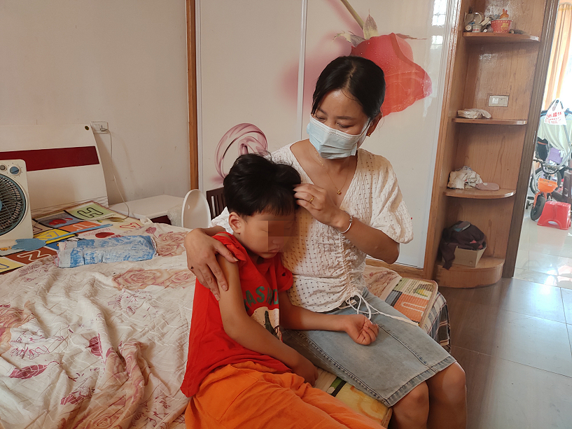 播放. 热搜榜单. 正在点 11播.mp4 VLC播放器等）直接打开它